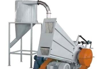 35kw 650KG H Máy nghiền nhựa PVC WPC dài 35kw 650KG