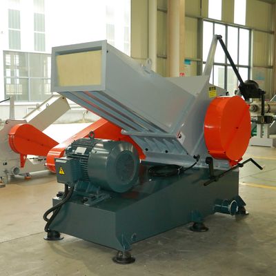 35kw 600KG / H PVC WPC Cửa sổ Khung cửa sổ Máy nghiền nhựa thải
