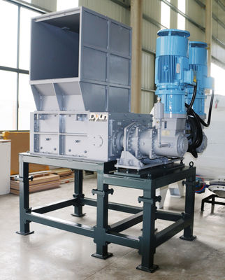 Thùng chứa xốp HDPE Blue Drum Máy hủy nhựa tái chế bốn trục